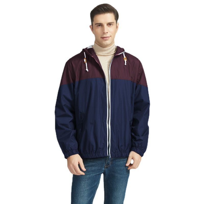 The new man's Autumn Recreation jacket is stylished in a fashionable fashion.