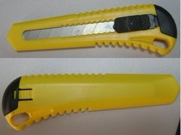 Supply shop knife, office stationery knife, plastic wallpaper knife, pen cutter.