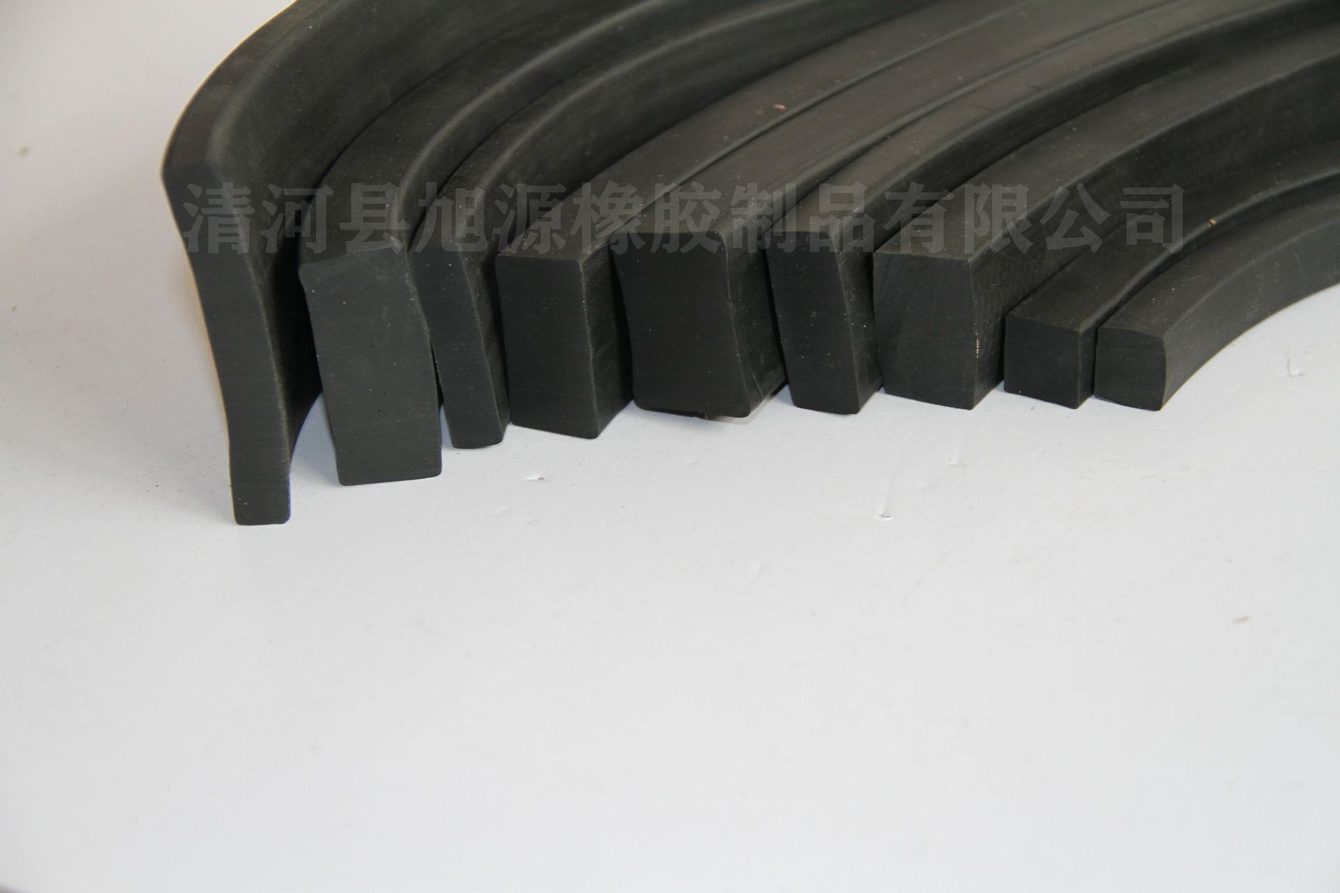 Process custom rubber products. Silicon glue seal seals.