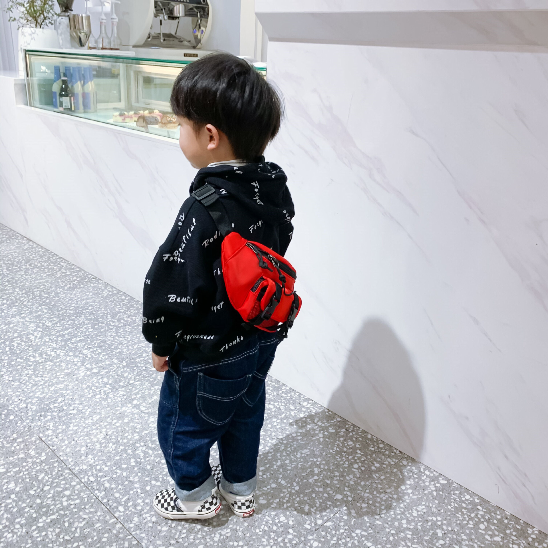 Children's squints, boys' handsome sports, single-shouldered chests, girls' leisure, outdoor multifunctional waistbags