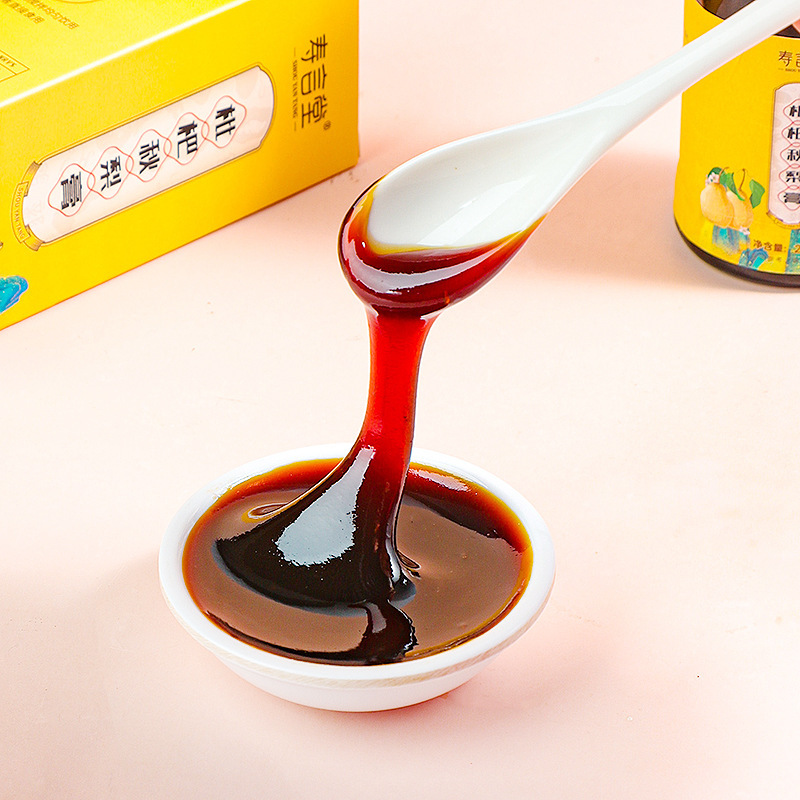 Vàng và thạch cao bạc của Quizum.