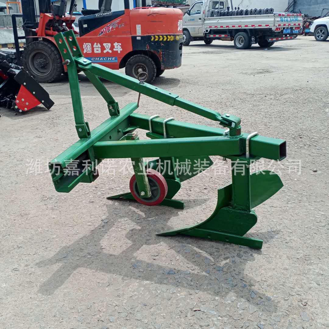 The factory sells two-sided ploughs, adjustable angles.