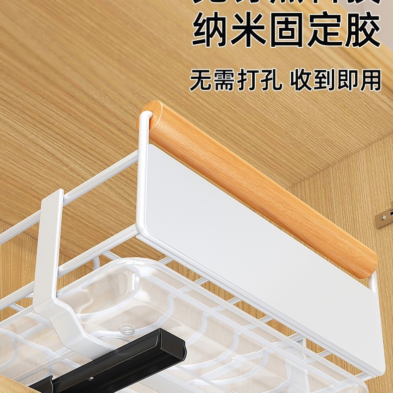 Các tủ đựng đồ đa mục đích với các slides và các chai xoáy để bao gồm các dụng cụ gỗ đính kèm cacbon mà không cần mở.