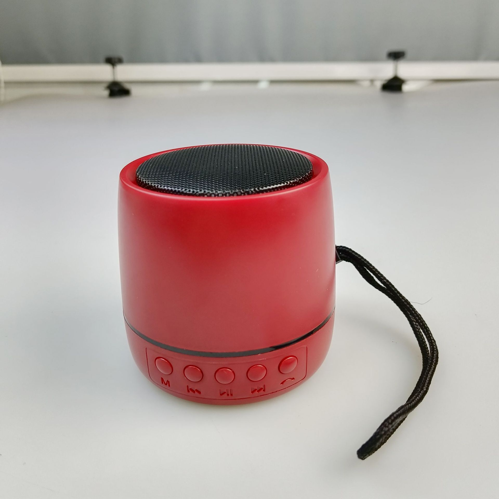 52MM sừng bass nặng FM tự động tìm kiếm trạm TF chơi âm thanh vô tuyến