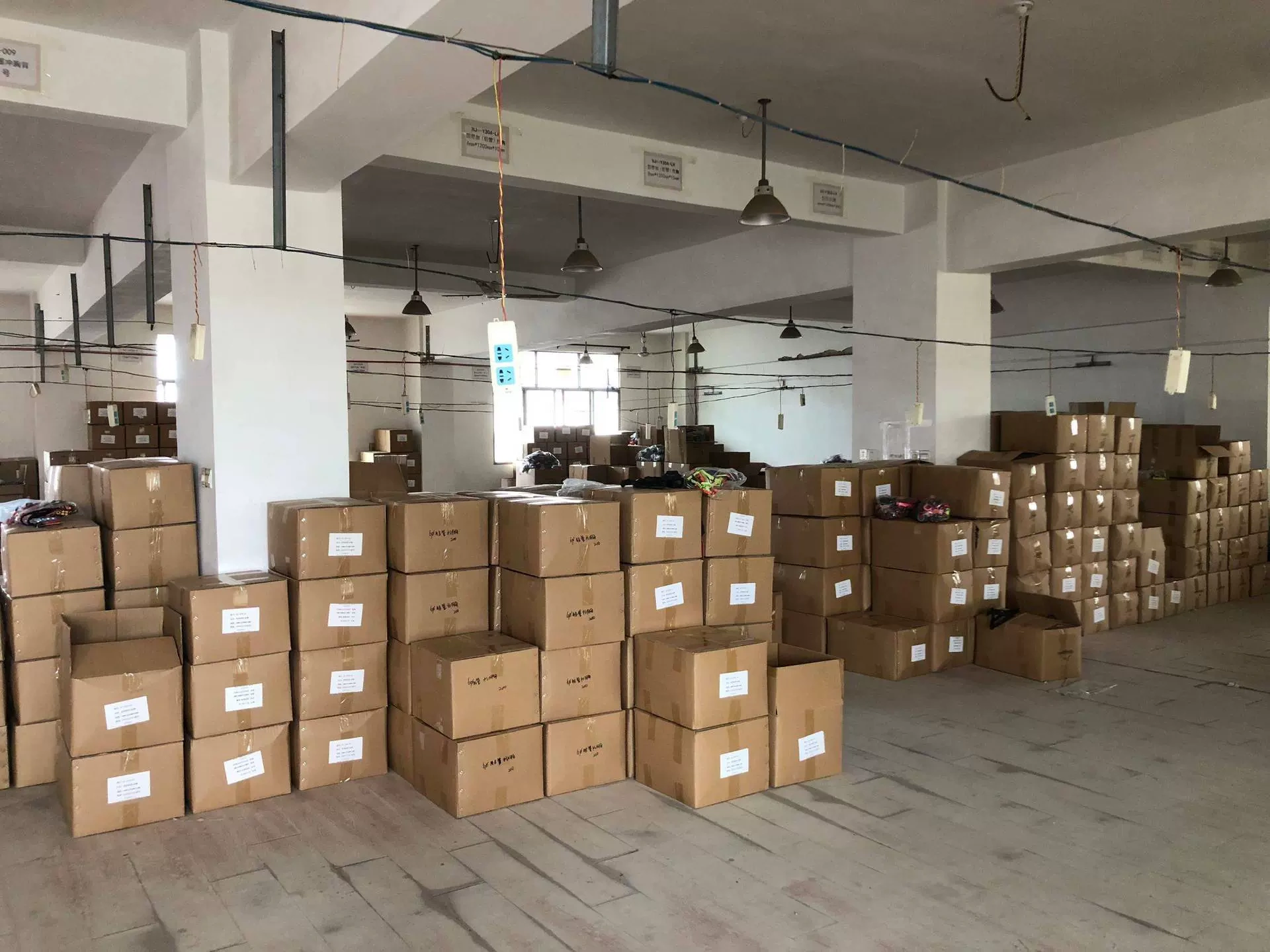Công ty TNHH Vật tư Rongji Petty