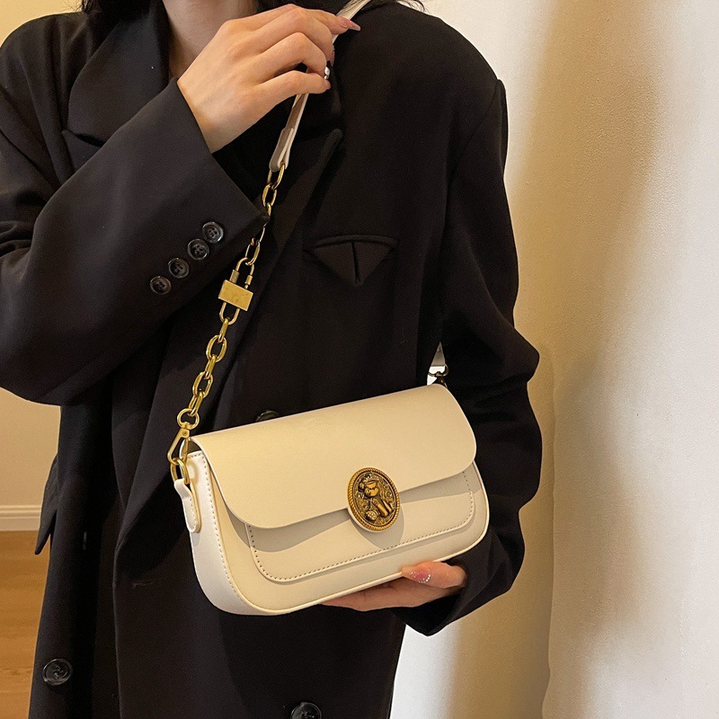 The new 2024 Fashion Fashion Fashion Fashion Fashion in autumn and winter.