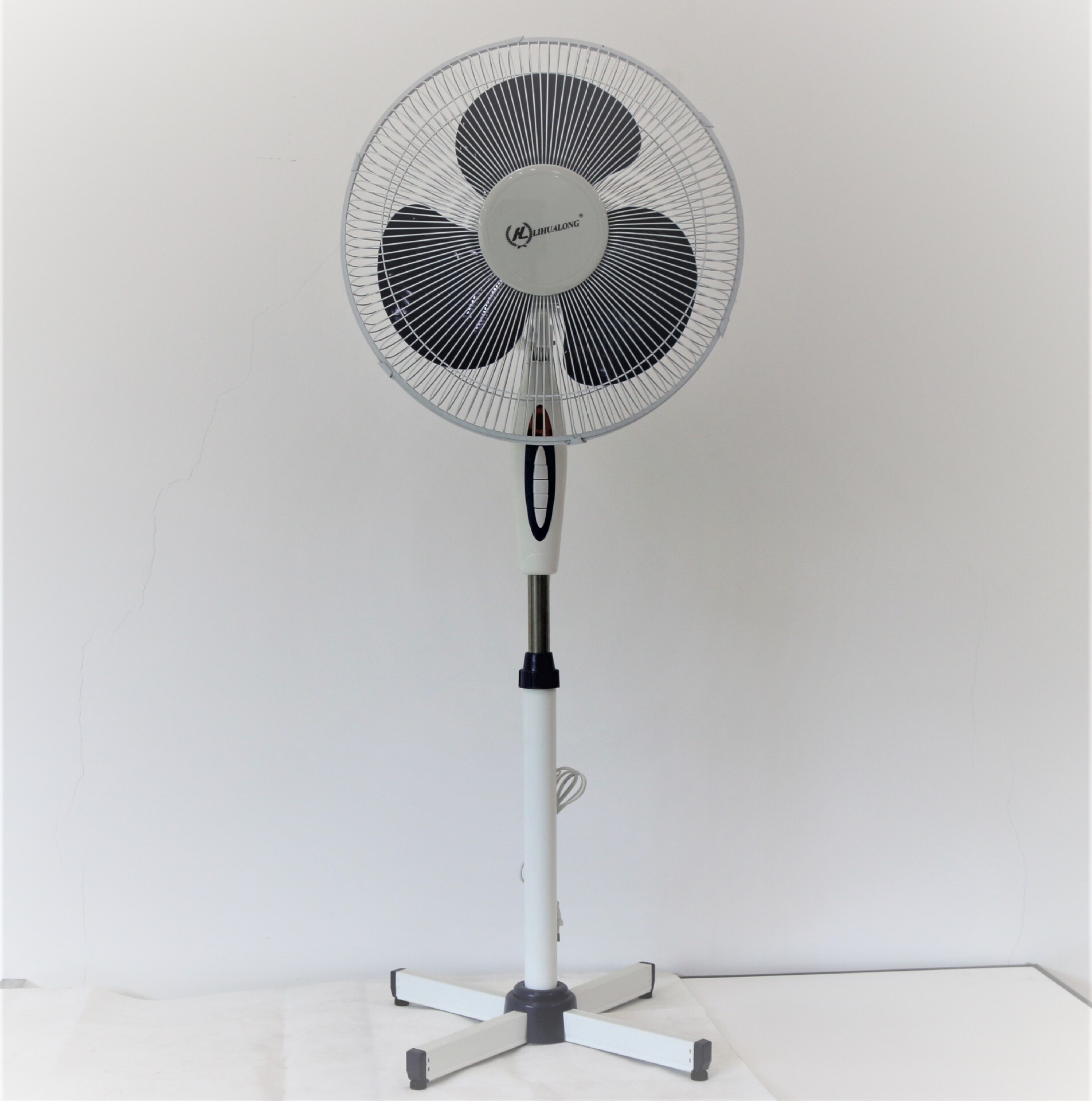 Export-priced cross-crossing fan, Africa, Middle East, Eastern Europe, New Frontier Trade Application