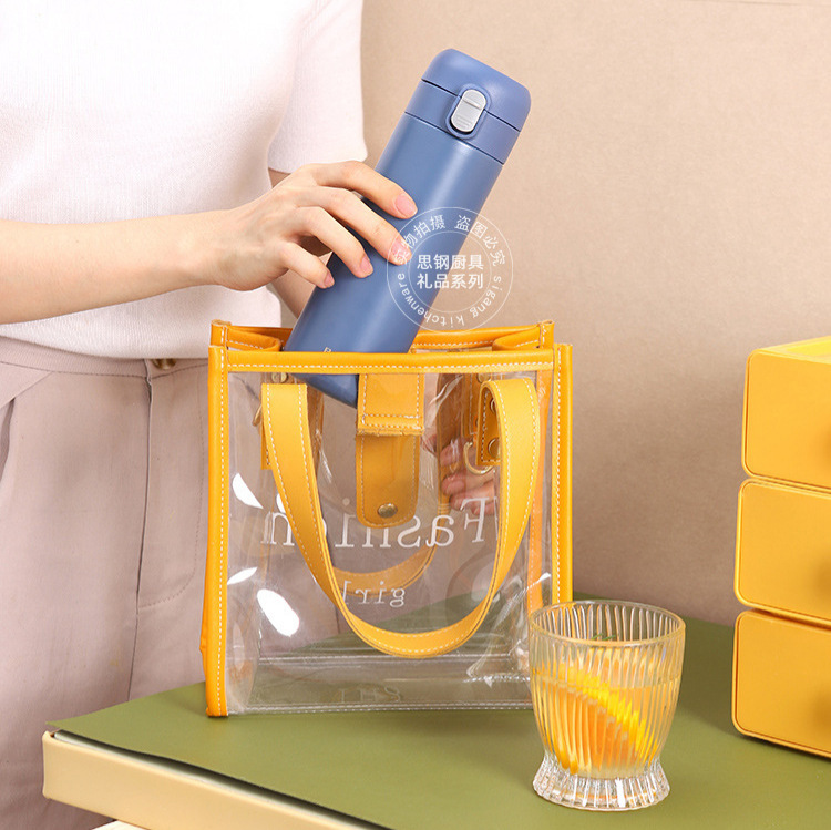 The 304 stainless steel double-stealing cup with a bullet-jumping outside of the house.