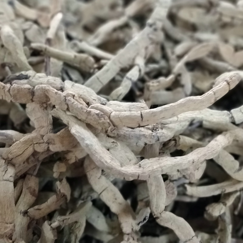 Yu Lin Baron chọn một món baron không có lưu huỳnh, một món thịt gà-ăn mắt-bánh lái.