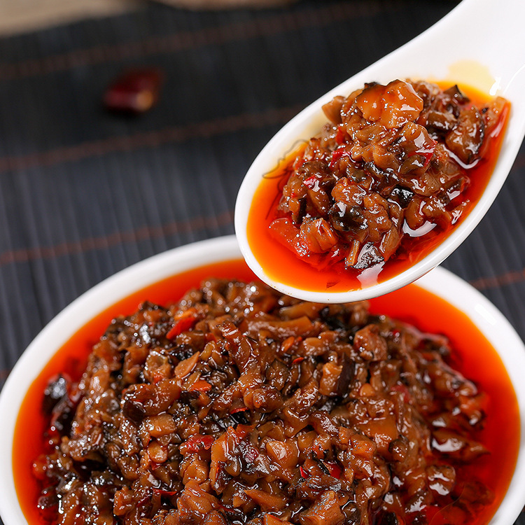 Spicy water, 24 pounds of spicy mushroom sauce, flavour mushroom sauce, rice sauce, pepper sauce, wholesale from the factory.