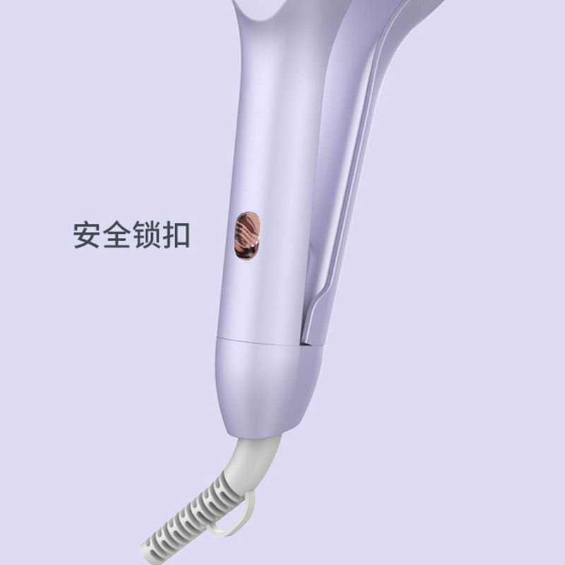 Một con quay trứng, một cái bánh sóng phủ nước, một cái máy quay đĩa, một cái bánh bắp.