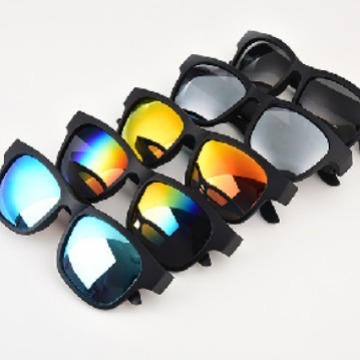 Cross-border bursting smart bluetooth glasses, bluetooth ears outside the sunglasses.