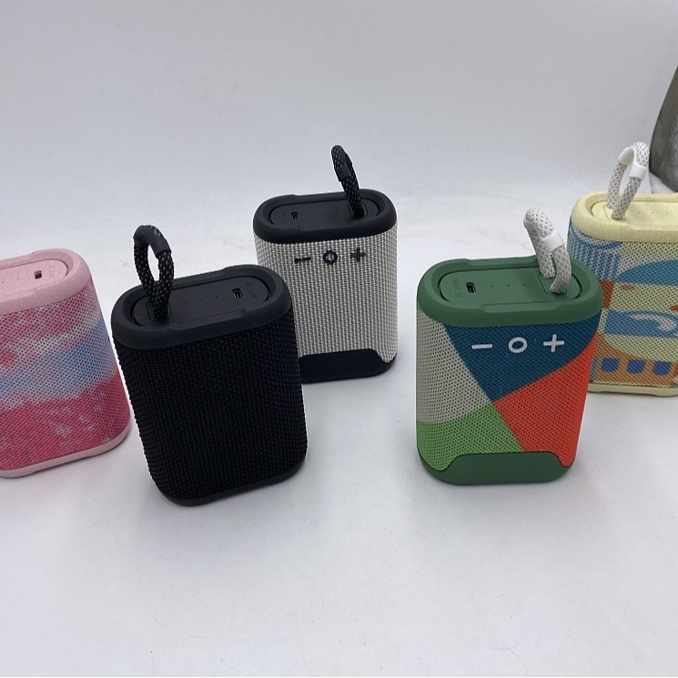 Âm thanh máy tính để bàn di động từ hộp âm thanh bluetooth chống thấm nước ngoài trời mini-blue-tooth bass-collets