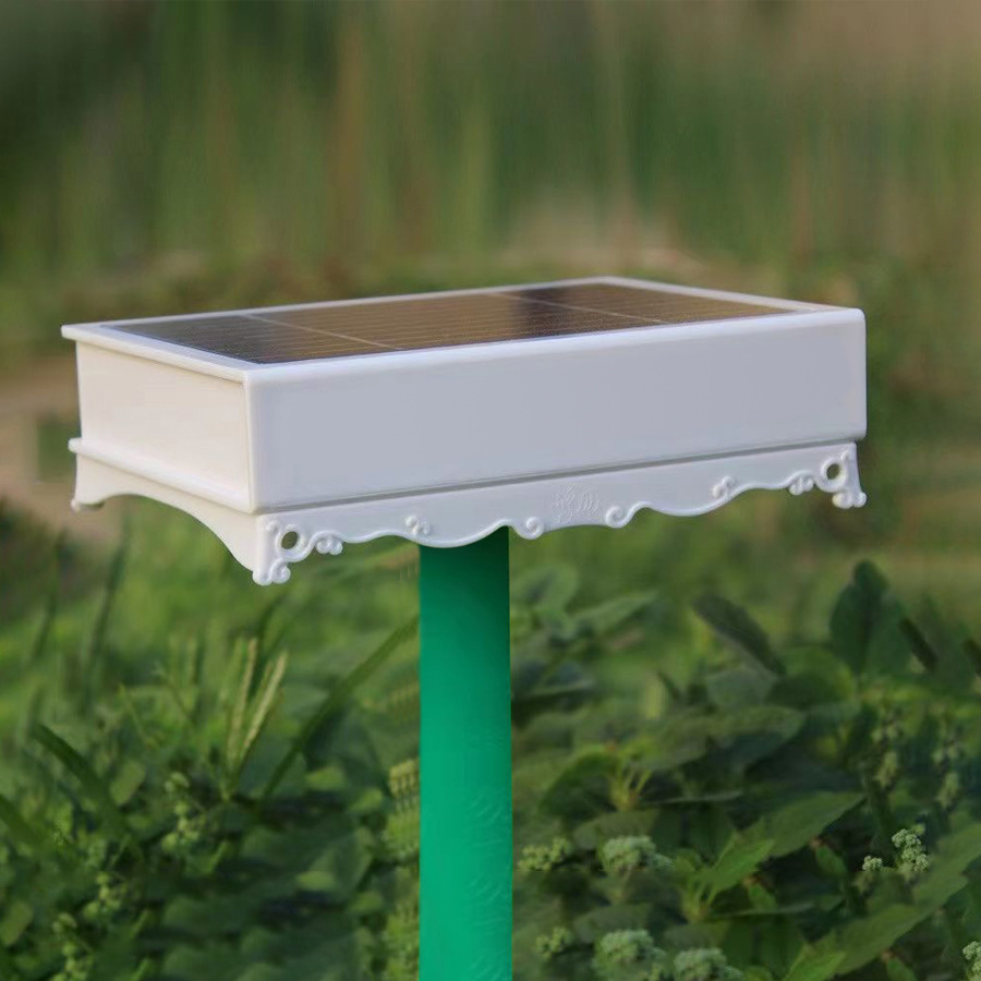 Outdoor stereos use outdoor rainproof and waterproof wireless support to play solar charge on plugs