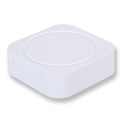Cảnh cổng thông minh zigbee kết nối với mạng graffiti và mô hình trung tâm của vỏ