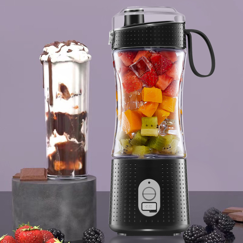 Một nhà máy sản xuất nước máy điện nhỏ với một máy ép nước ép trái cây và một máy ép nước.