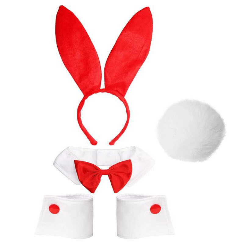 Tai thỏ được bao phủ bởi ba con thỏ nhung với cung và đuôi cho vai Halloween.