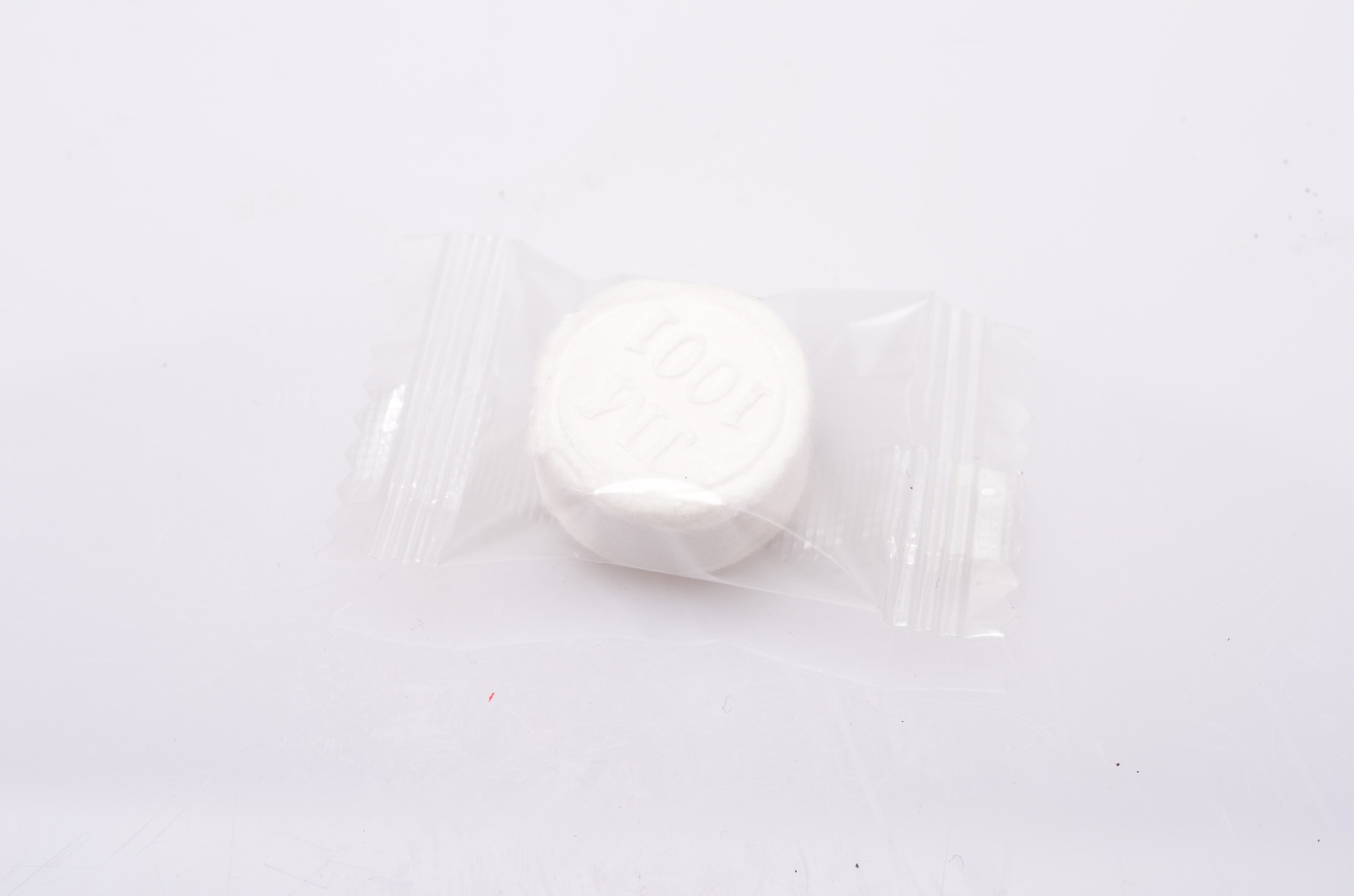 Vệ sĩ phòng vệ nhỏ bị rò rỉ nước cảm nhận được bông.