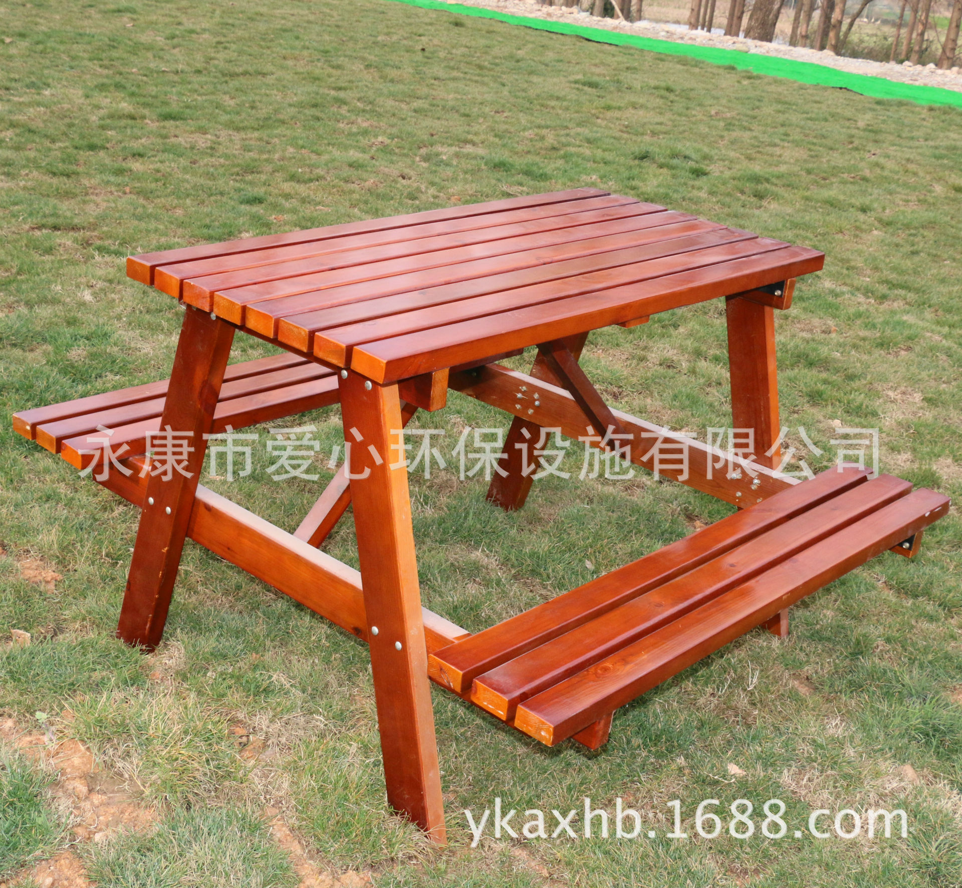 Outdoor tables and chairs in the courtyard.