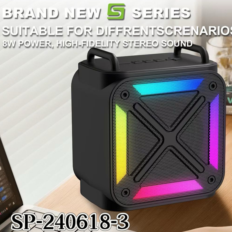 Ánh sáng RGB 3 inch mới là nắm tay bên ngoài ngôi nhà, và khối lượng quảng trường có thể được cắm vào hàng rào của nhà máy âm thanh Carant răng.