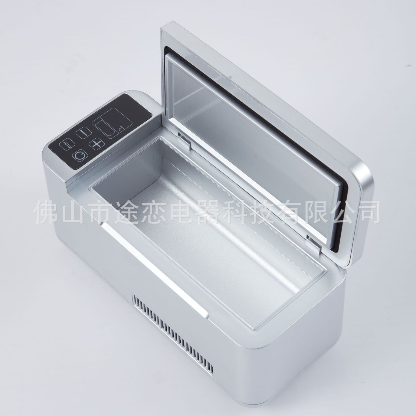 Large-capacity insulin freezer heated portable chargeable four-season vehicle-borne refrigerators