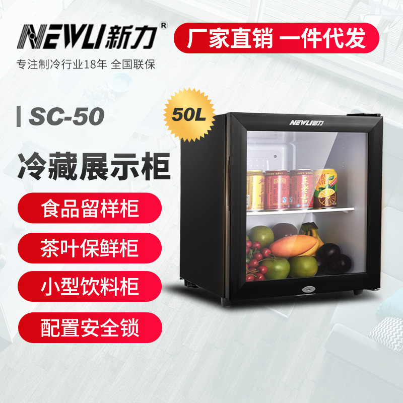 Một cái tủ lạnh cỡ 50L để chỉ cho anh cách giữ thức ăn trong tủ.