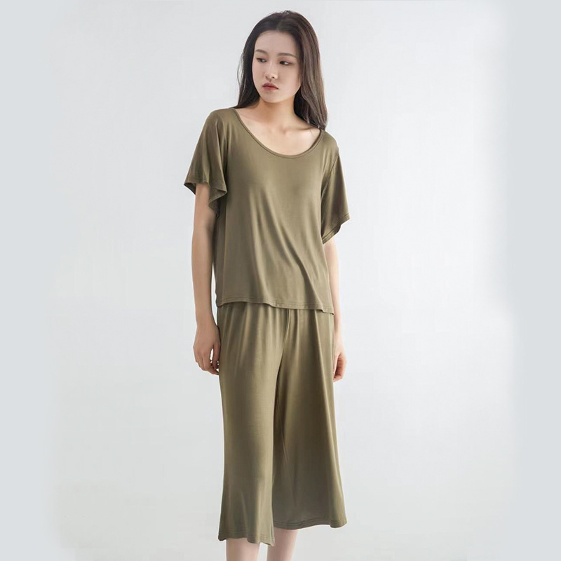 Quý cô mùa hè ở TEM có một cái háng rộng 7 phút.