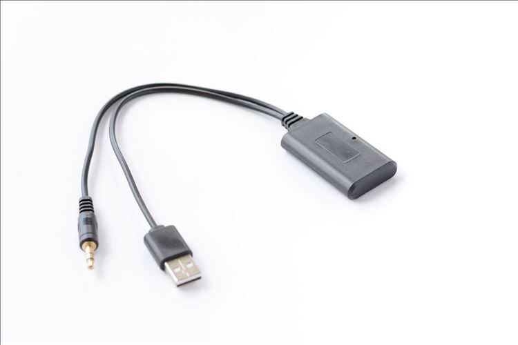 Bộ thu Bluetooth không dây AUX trên ô tô
