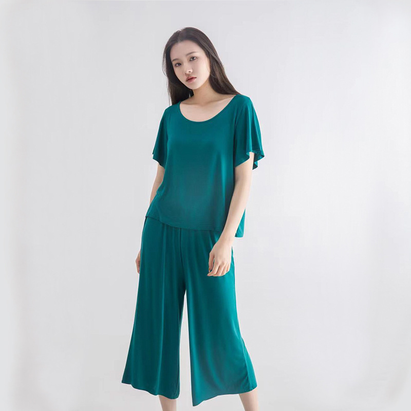 Quý cô mùa hè ở TEM có một cái háng rộng 7 phút.