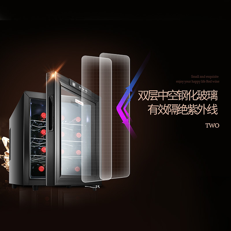 Trong tủ quần áo màu đỏ, các tủ ấm áp sử dụng các tủ bia nhỏ tĩnh lặng để đông lạnh, nhiều trà.
