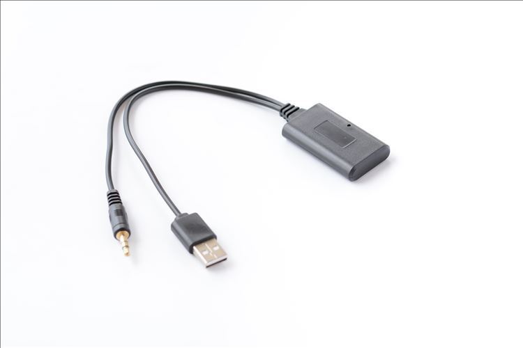 Bộ thu Bluetooth không dây AUX trên ô tô