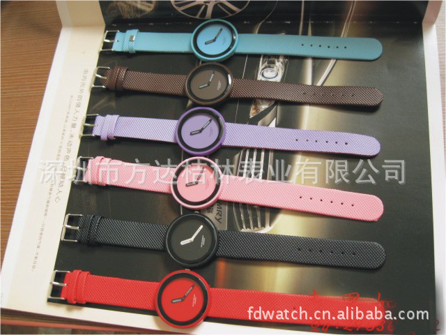 A variety of colours for the supply of belts to promote gift forms