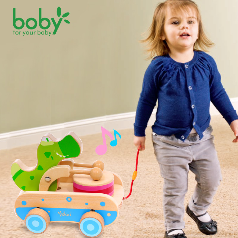 Bobby taught the baby early toddlers to pull ropes and tows across borders.