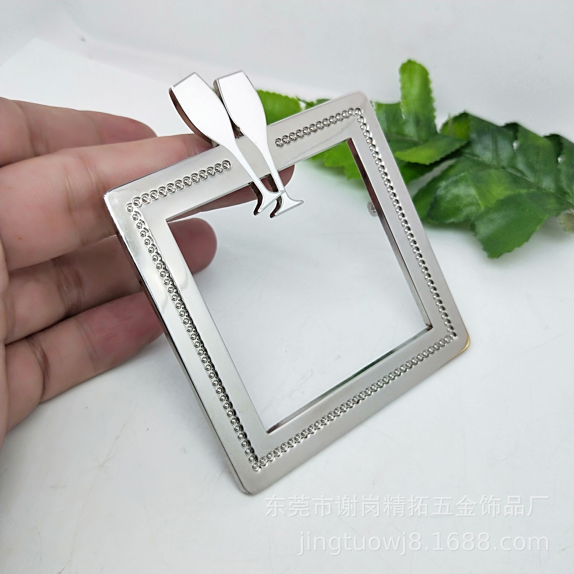 Supply metal frames, zinc alloy frames, children's small frames, household crafts frames