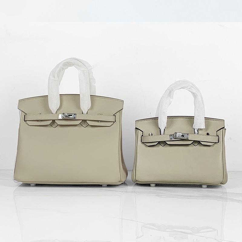A new 2024, high-sensure calf-skin Kelly Blank-Blank.