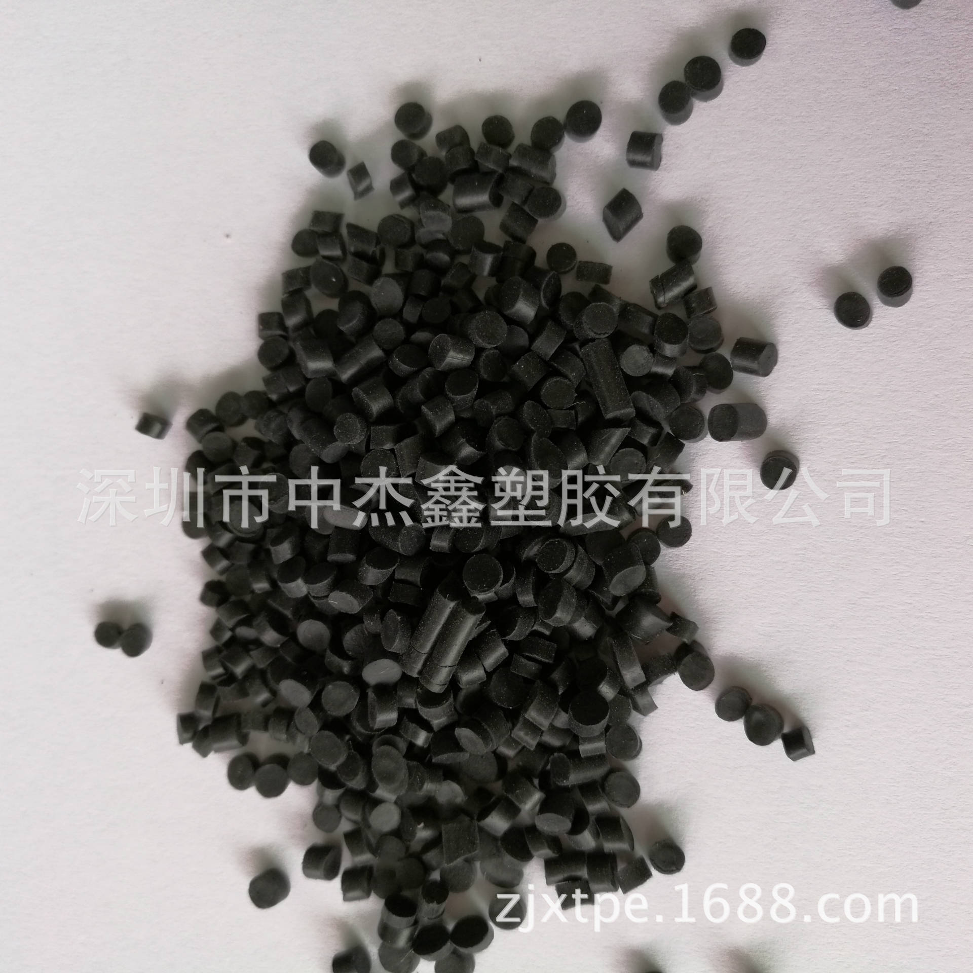 再生TPE颗粒 黑色挤出级TPE 粘性强tpe包胶料