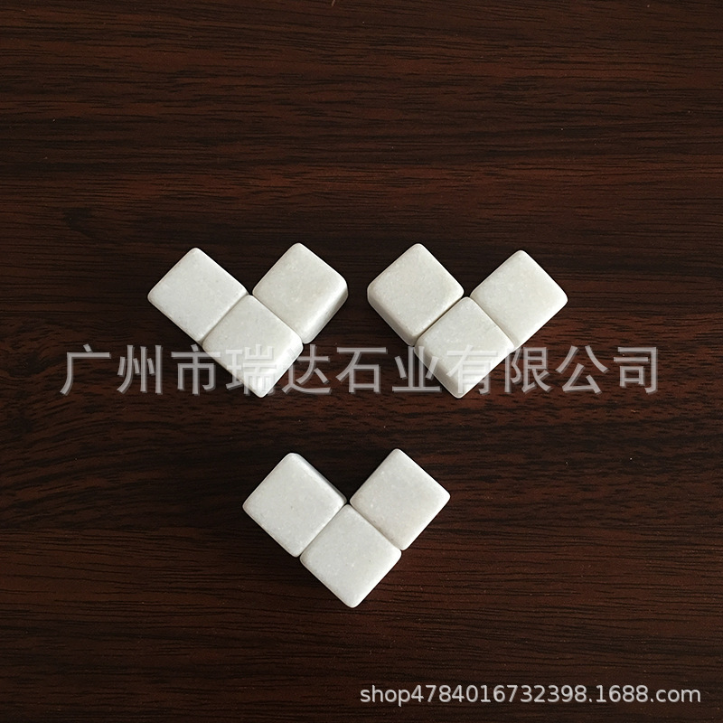 Nhà máy bán rượu tự nhiên, đá, đá, trắng, trắng, trắng.