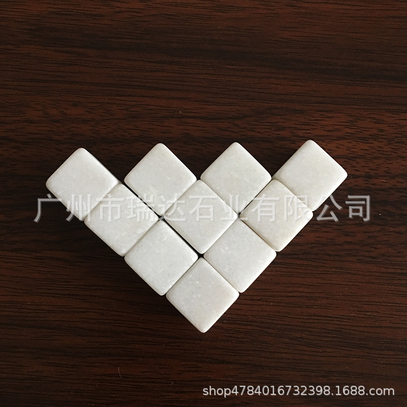 Nhà máy bán rượu tự nhiên, đá, đá, trắng, trắng, trắng.