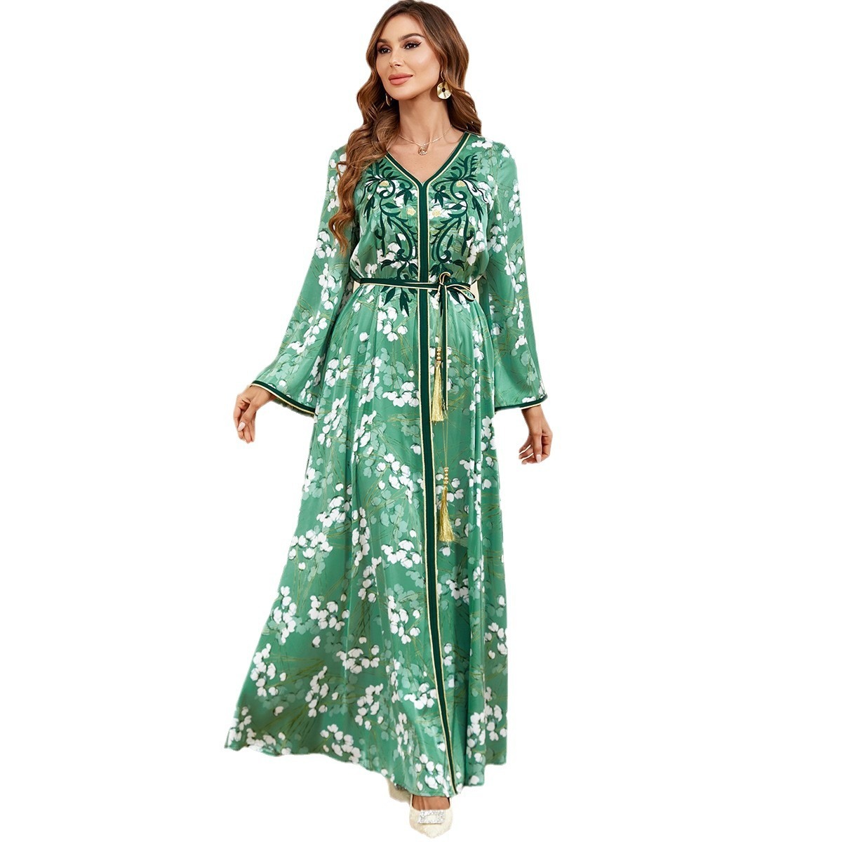 3356 Middle Eastern Muslim women in long skirts, 2024 new embroidery clattered skirts and belts.