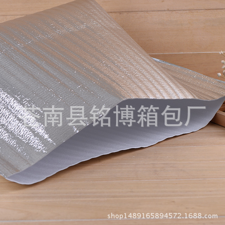 The cold insulation bag is customised for a hot bag of aluminum and one-time cake for the seafood gate crab.