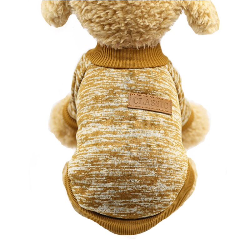 Cat and dog costumes are warmer and thicker in the winter.