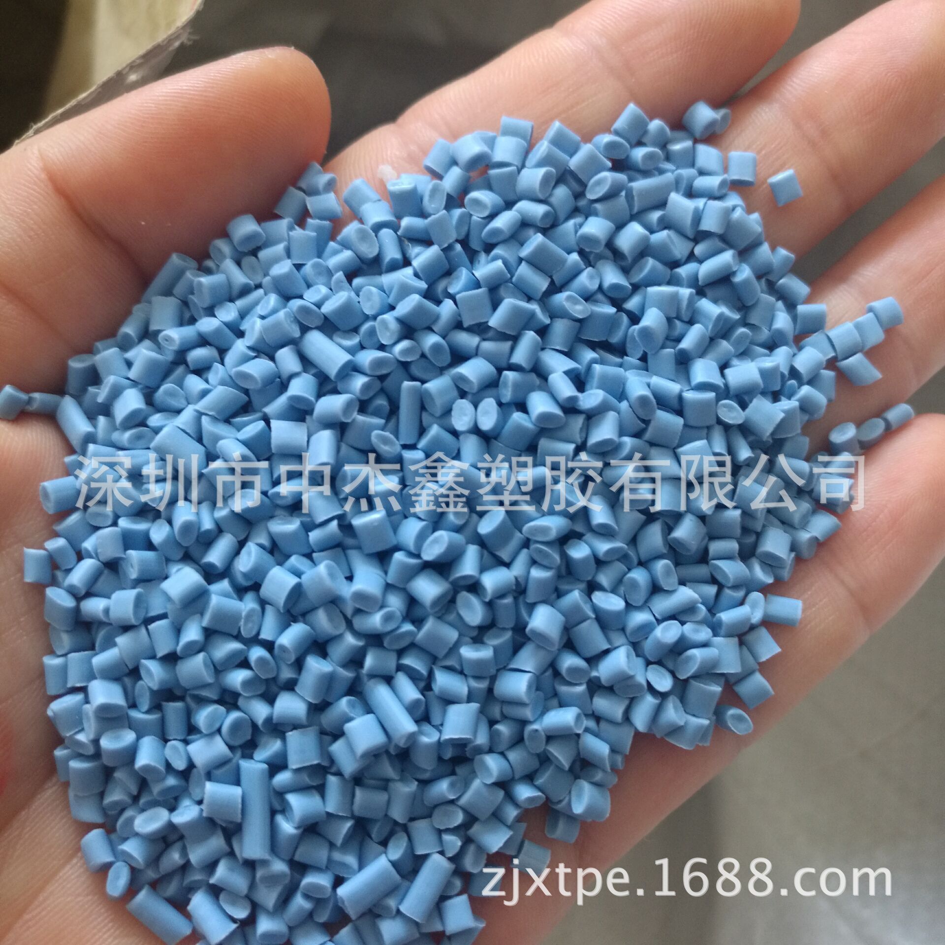 PPE rubber granules for two-coloured plastics high-facility rubber bags