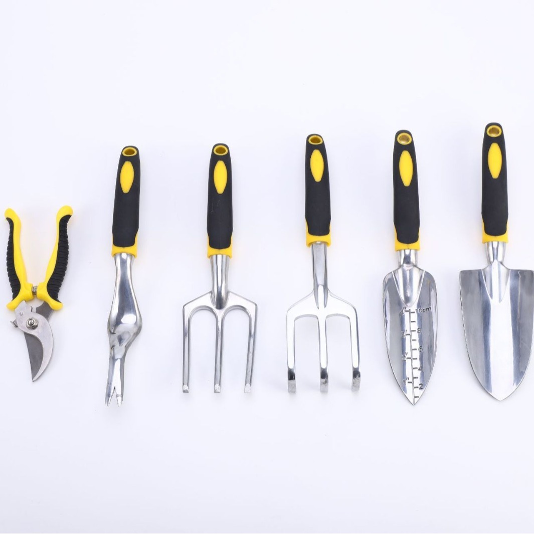 Một cây với sáu công cụ làm vườn horti nền văn hóa thiết lập trong một khu vườn với hợp kim nhôm và dao cắt khe núi