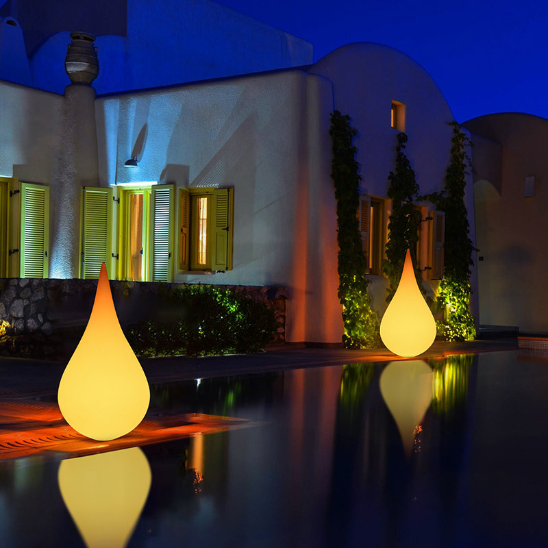 Led luminous drops of light on the outside of the hotel, leading to a simple modern living room decoration light