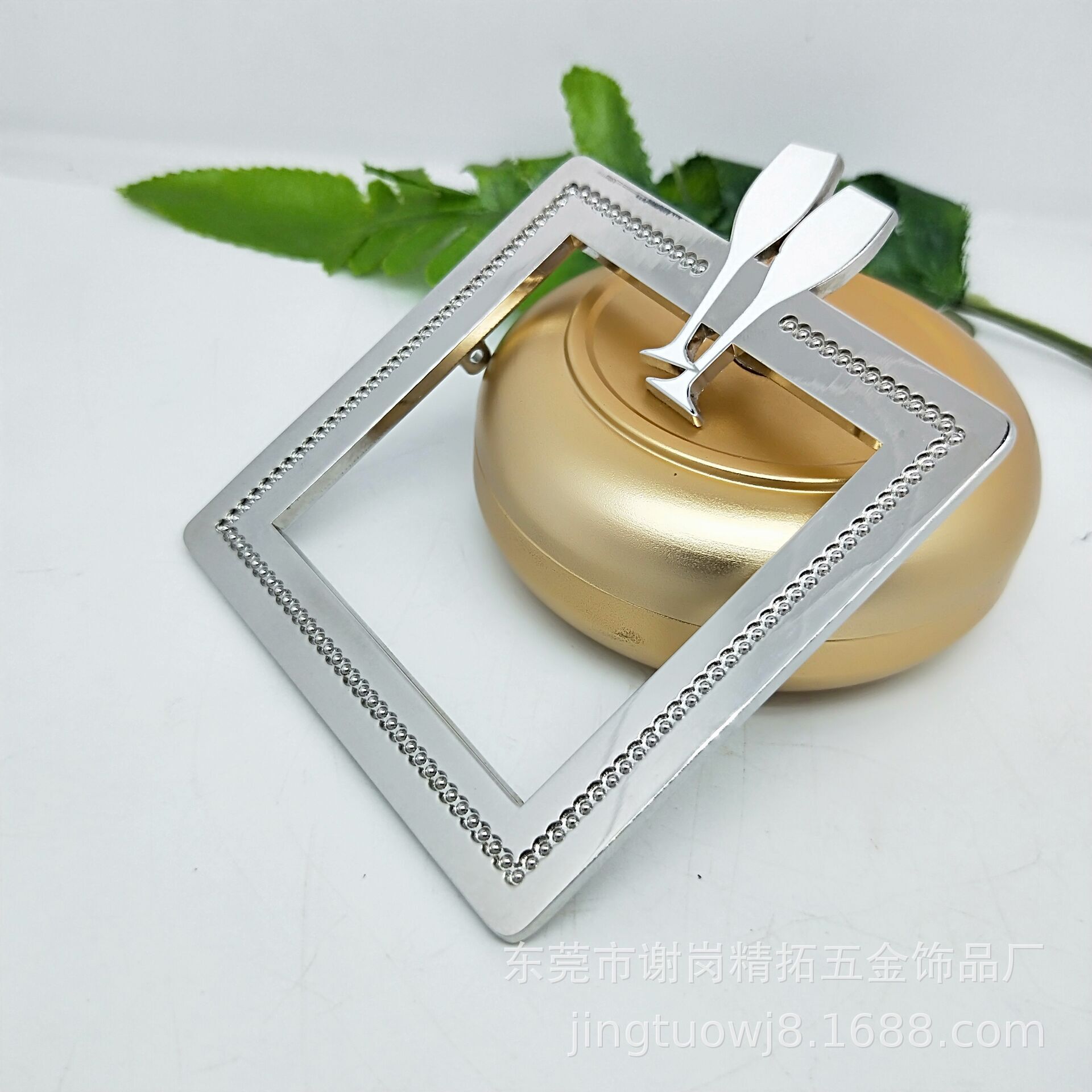 Supply metal frames, zinc alloy frames, children's small frames, household crafts frames