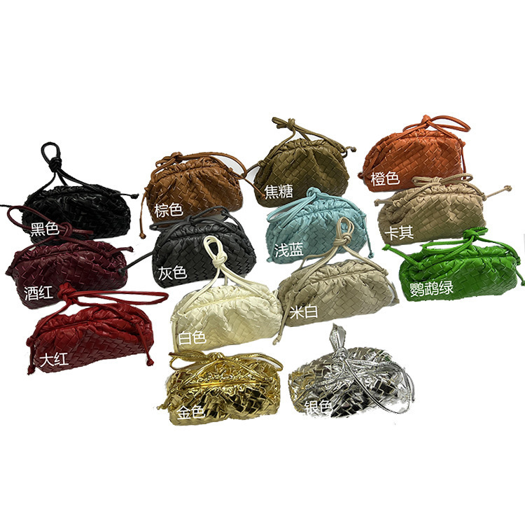 DIVANI Cross-border Hot 2024 new POUCH hand-in-hand knit clouds into one-shoulder slop bag of the U.S. and U.S. tide.