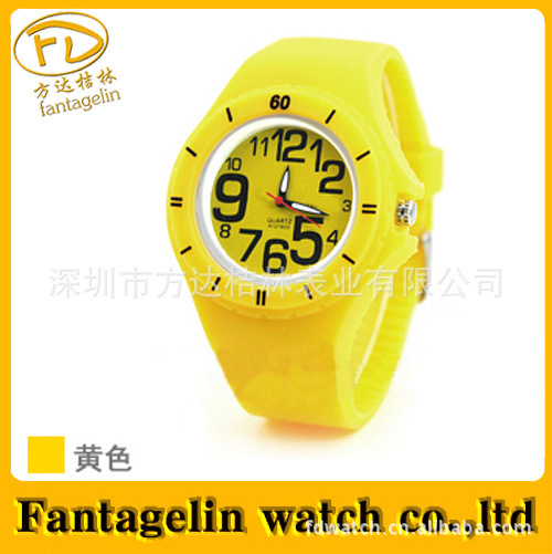 New, colorful silicone watch, pink.