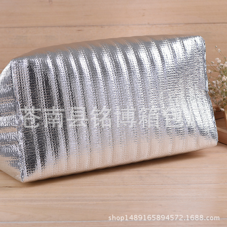 The cold insulation bag is customised for a hot bag of aluminum and one-time cake for the seafood gate crab.