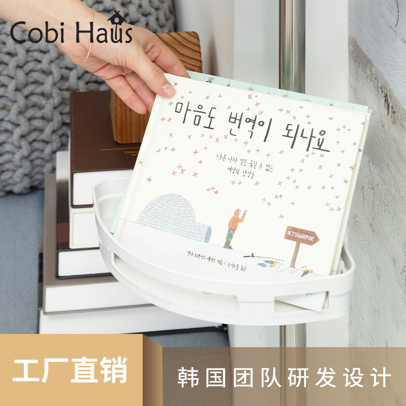 Phòng tắm của khách không có lỗ thủng.