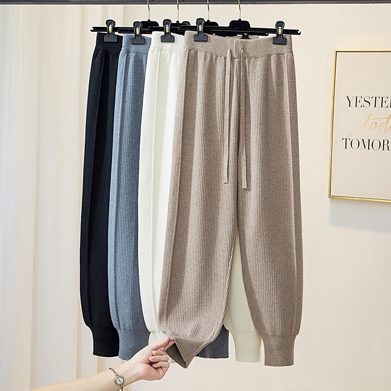 Dây trói lỏng và mỏng ở eo.